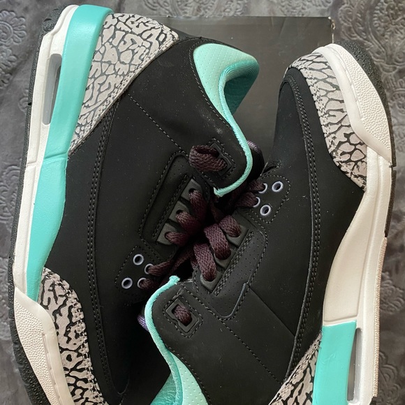 Air Jordan 3 Retro - Picture 8 of 10